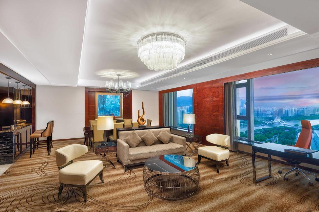 Crowne Plaza Hotel Lanzhou By Ihg Exterior photo