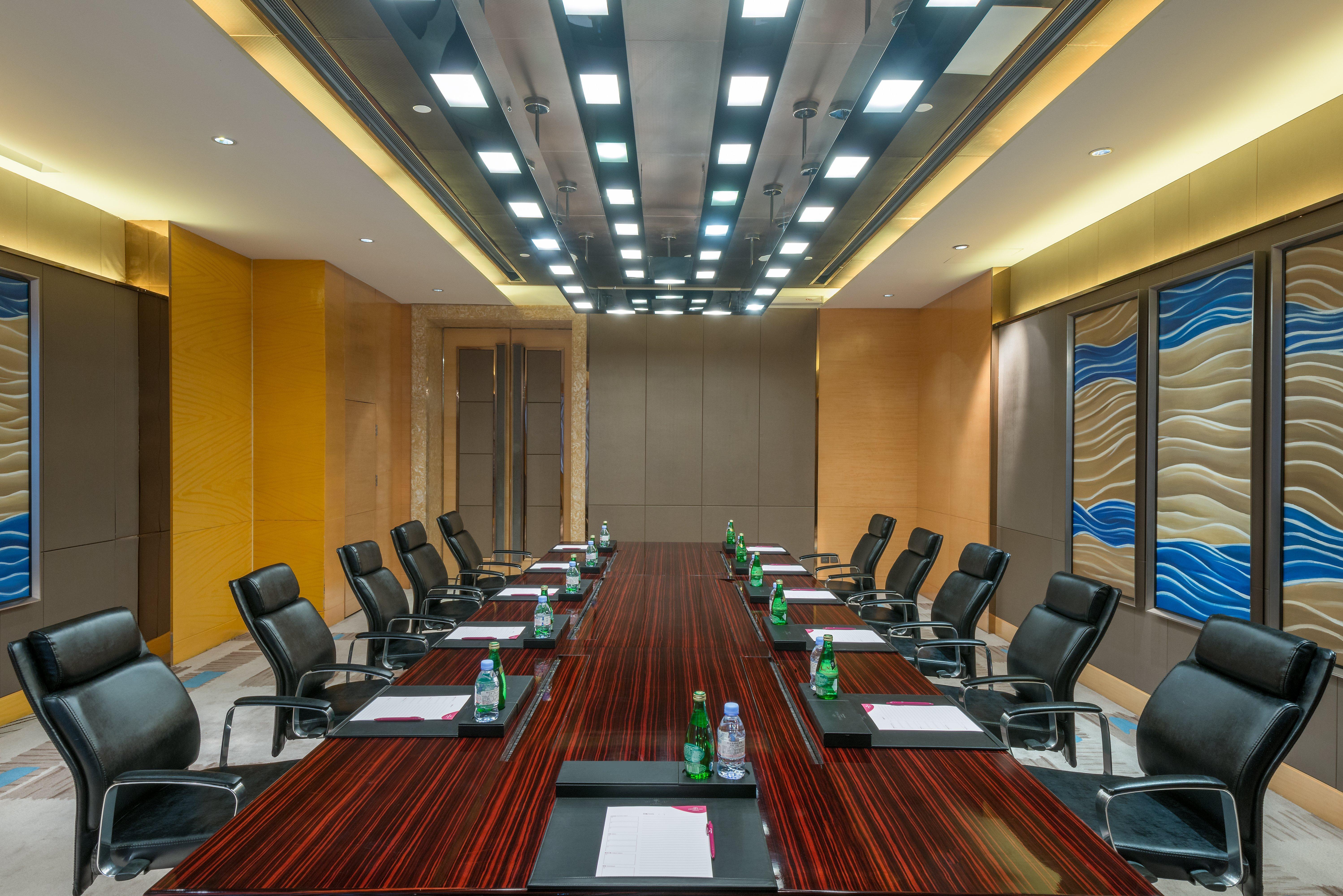 Crowne Plaza Hotel Lanzhou By Ihg Exterior photo